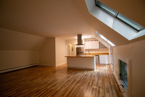 A spacious 3-bedroom apartment is now available for rent at Teatown